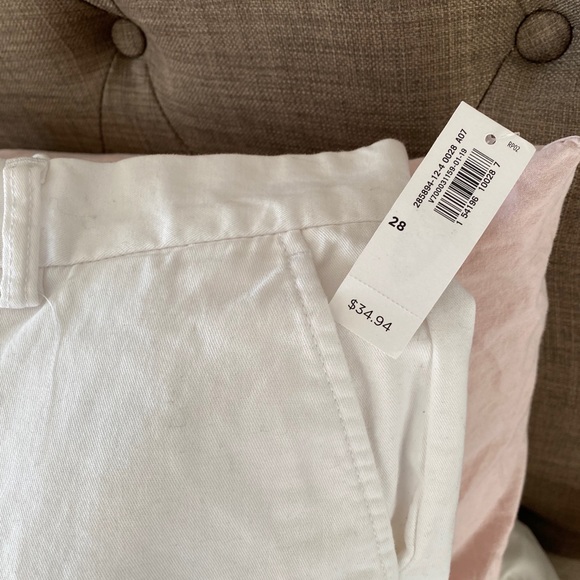 Male short white - Picture 2 of 3